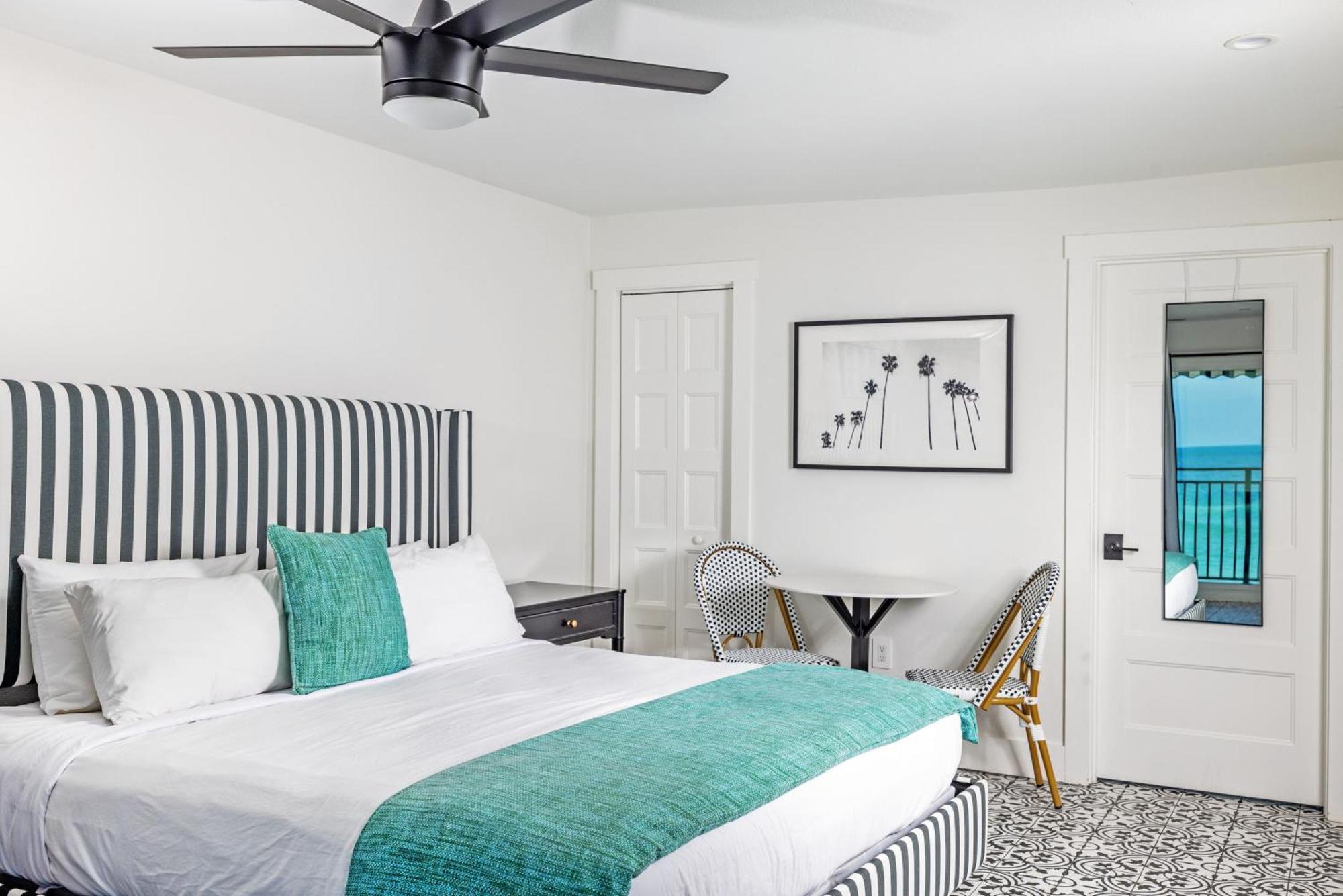 Pelican Post At Anna Maria Island Hotel 5*